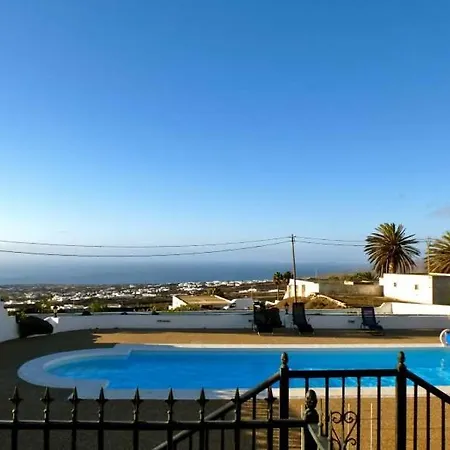 La Asomada Sleeps 5 Pool Wifi La Asomada (Lanzarote)